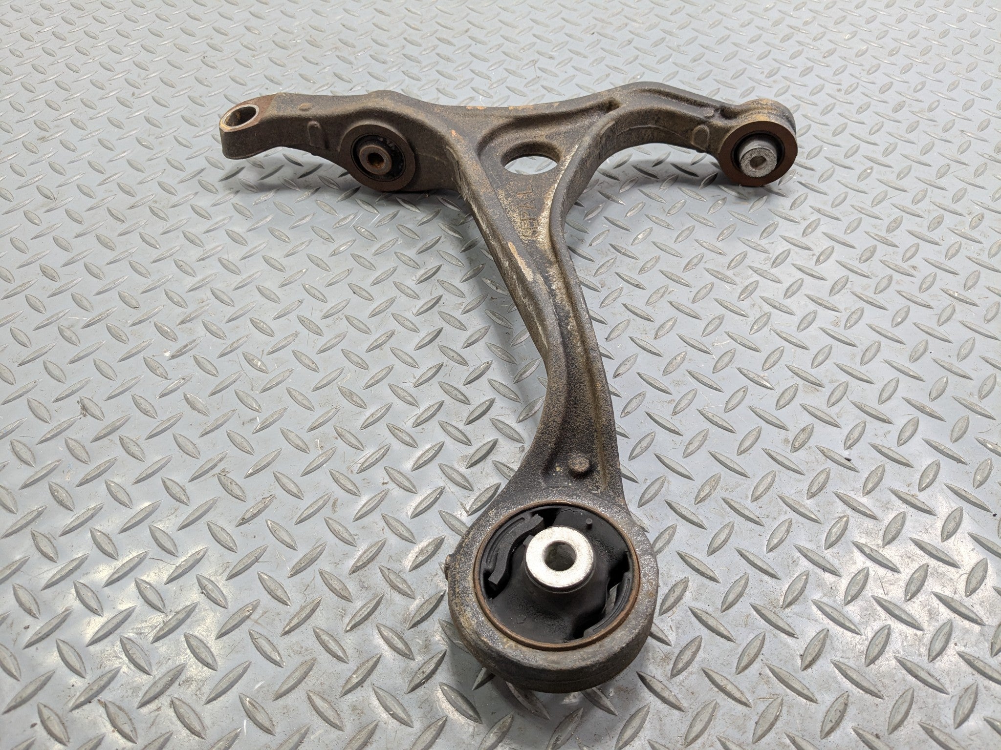 2004 - 2006 OEM ACURA TL FRONT LEFT DRIVER SIDE LOWER SUSPENSION CONTROL ARM