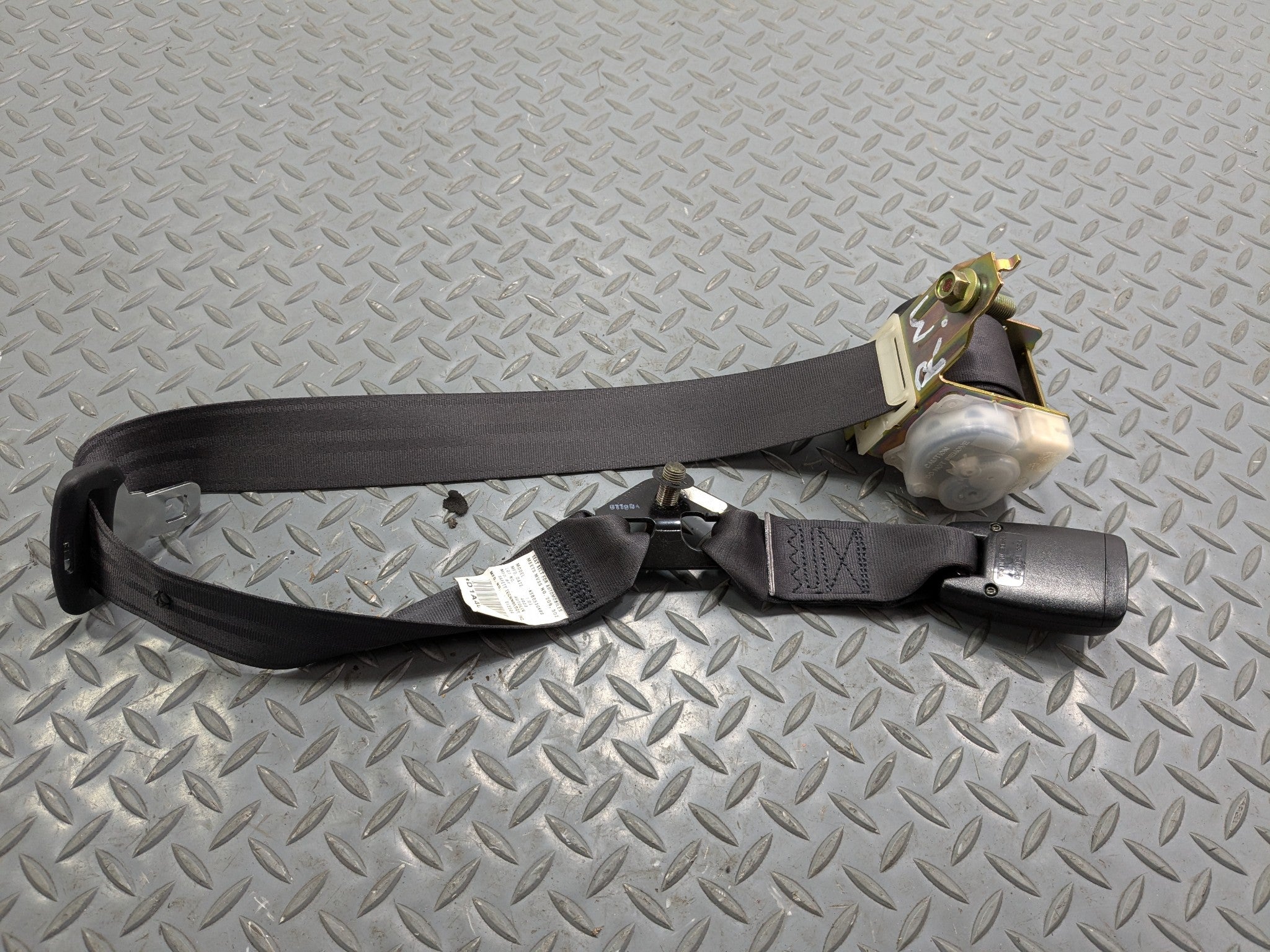 2004 - 2006 OEM ACURA TL REAR CENTER SEAT BELT RETRACTOR ASSEMBLY