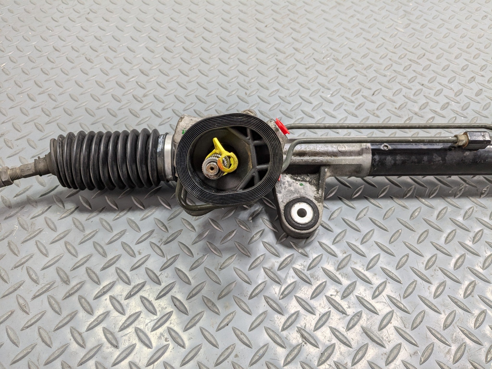 2004 - 2006 OEM ACURA TL POWER STEERING GEAR RACK AND PINION ASSEMBLY