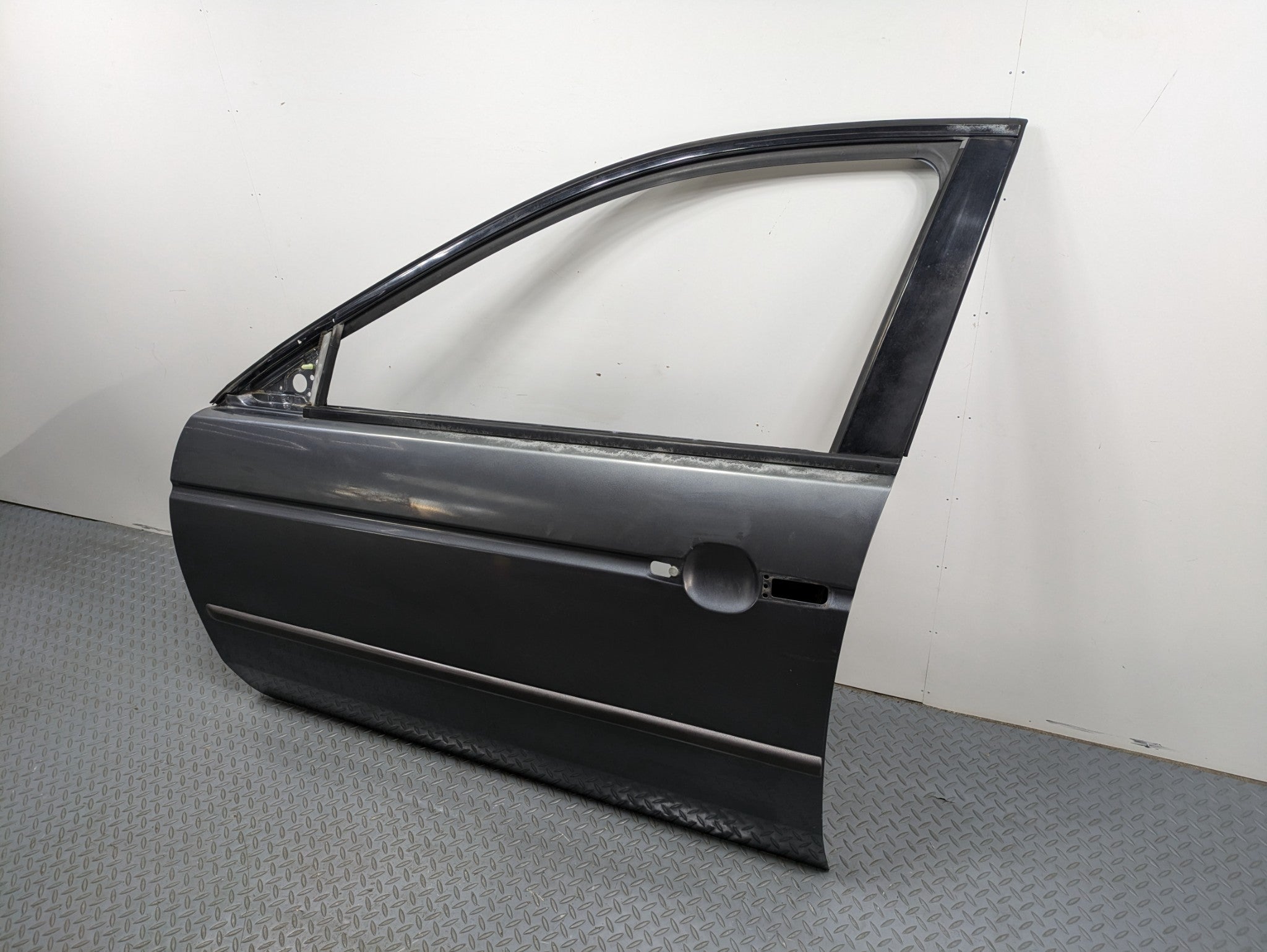 2004 - 2006 OEM ACURA TL FRONT LEFT SIDE DOOR SHELL PANEL ASSEMBLY METALLIC GREY