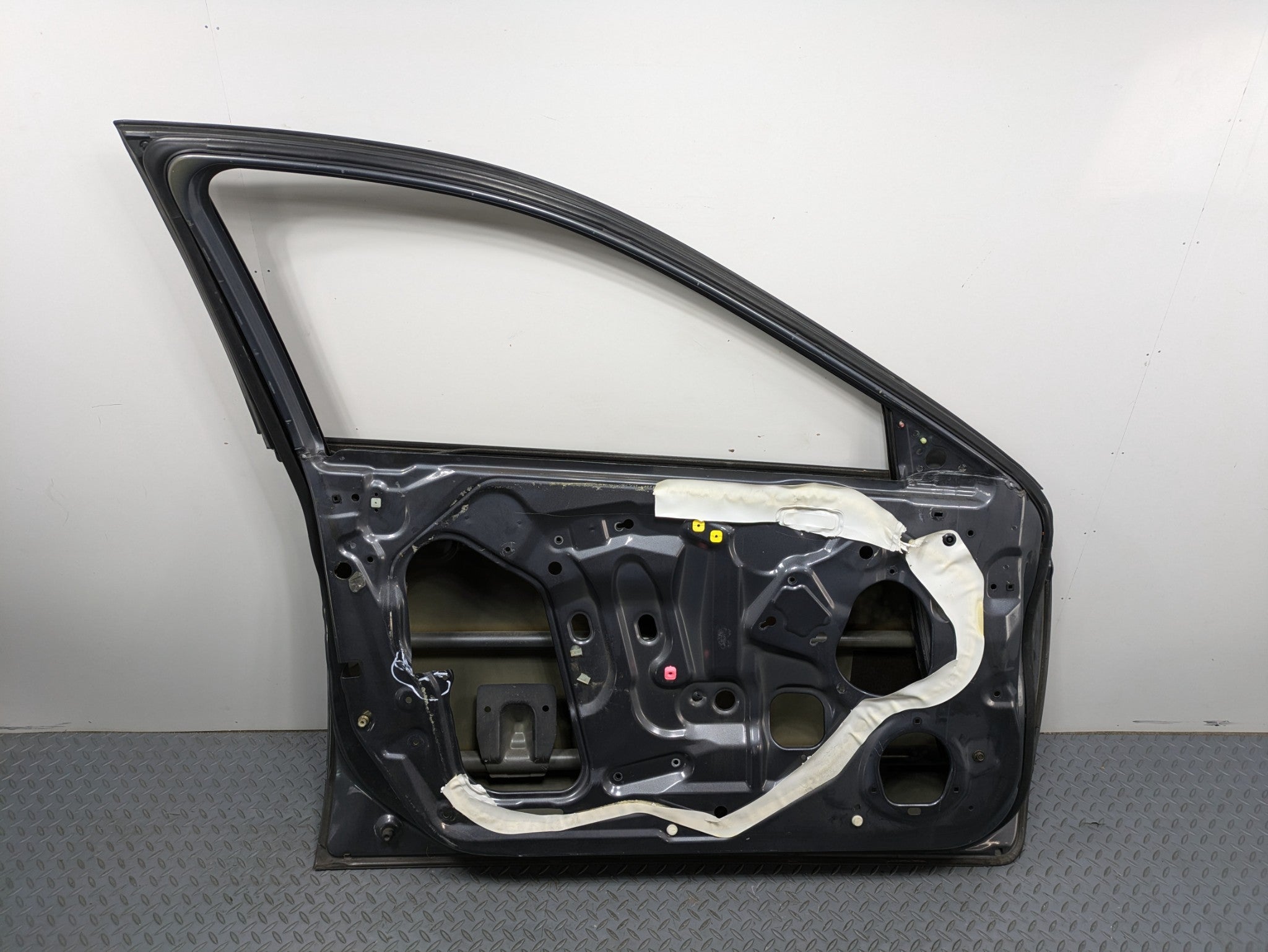 2004 - 2006 OEM ACURA TL FRONT LEFT SIDE DOOR SHELL PANEL ASSEMBLY METALLIC GREY