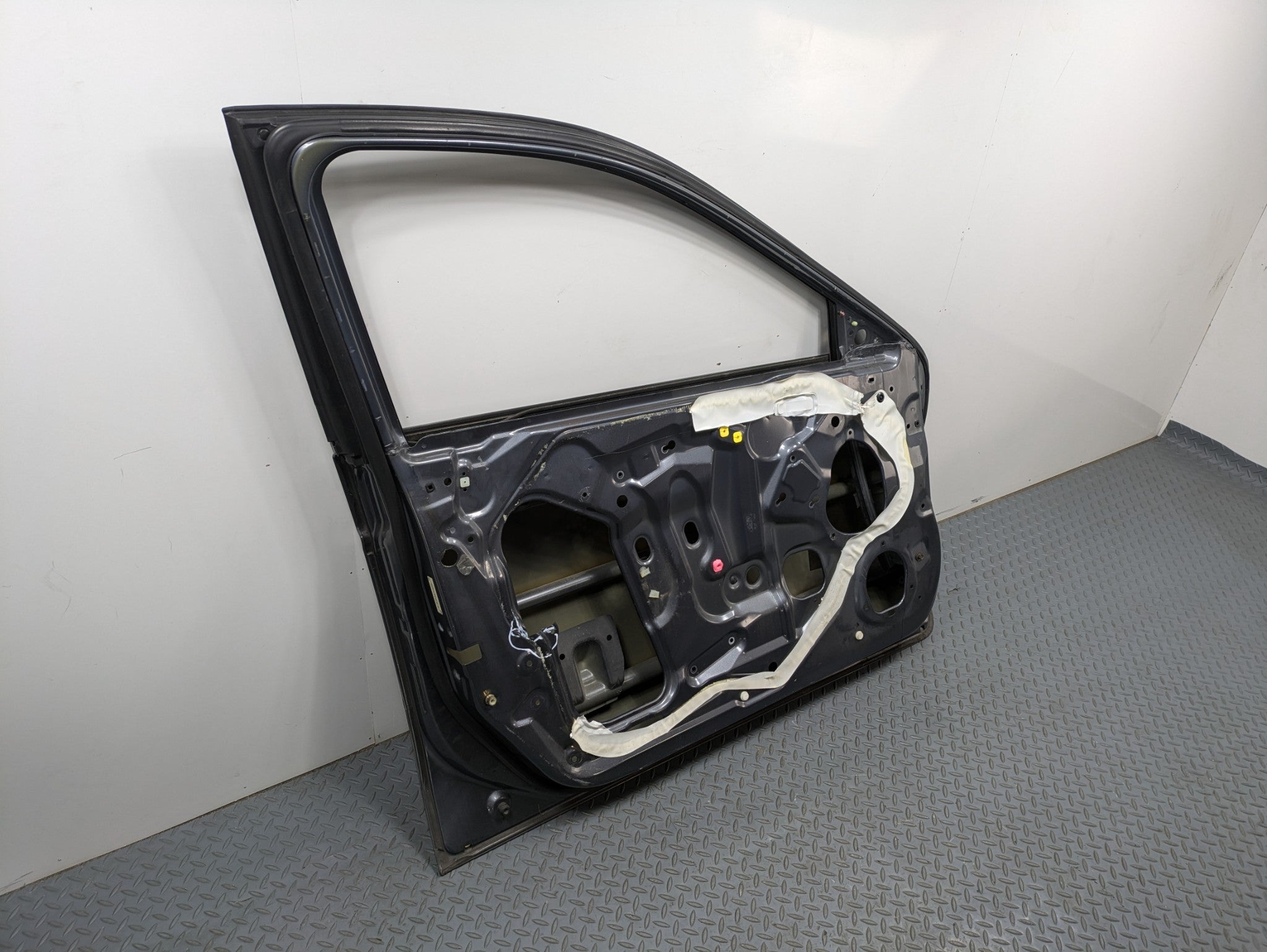 2004 - 2006 OEM ACURA TL FRONT LEFT SIDE DOOR SHELL PANEL ASSEMBLY METALLIC GREY