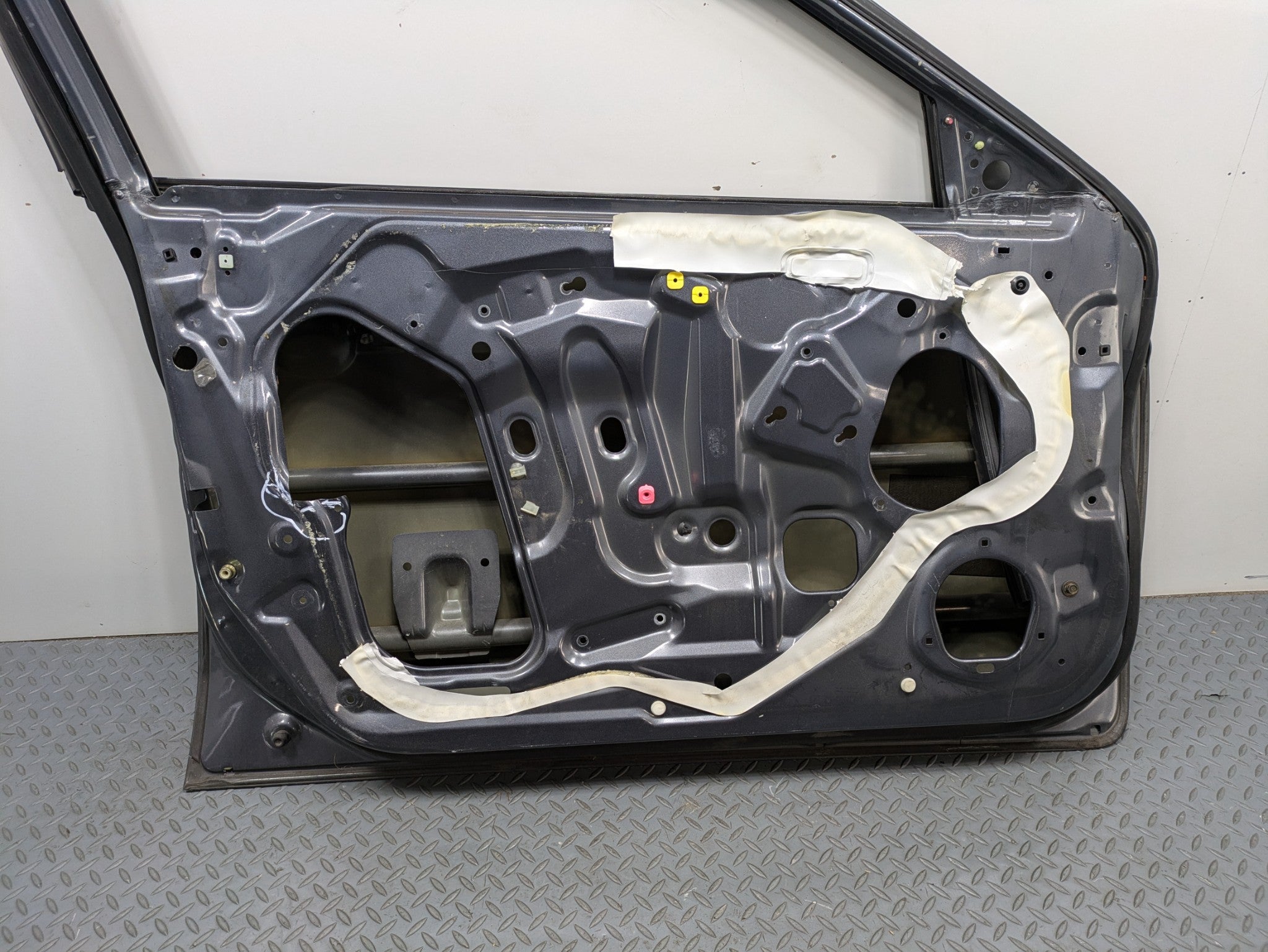 2004 - 2006 OEM ACURA TL FRONT LEFT SIDE DOOR SHELL PANEL ASSEMBLY METALLIC GREY