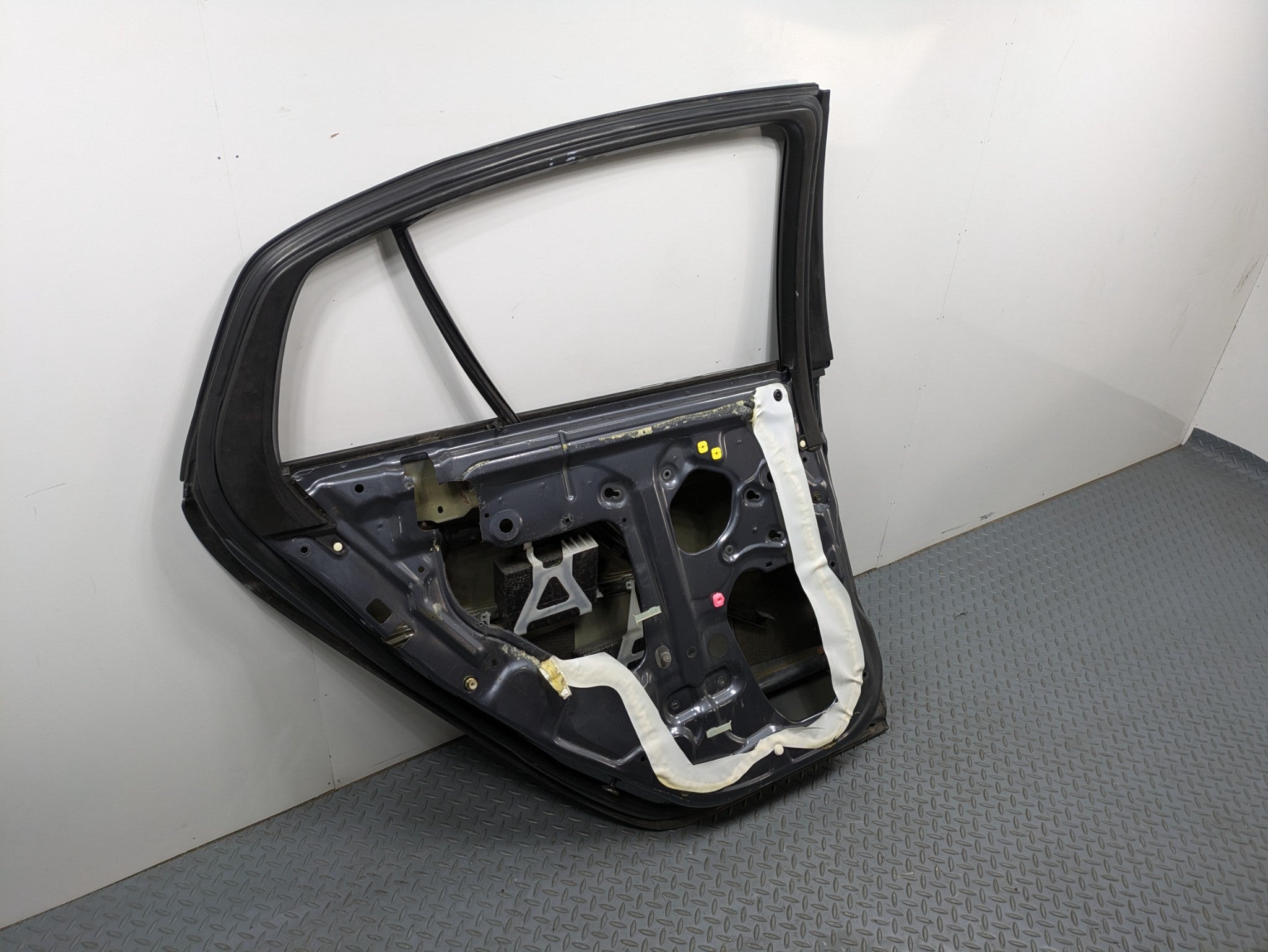 2004 - 2006 OEM ACURA TL REAR LEFT DRIVER SIDE DOOR SHELL PANEL METALLIC GREY