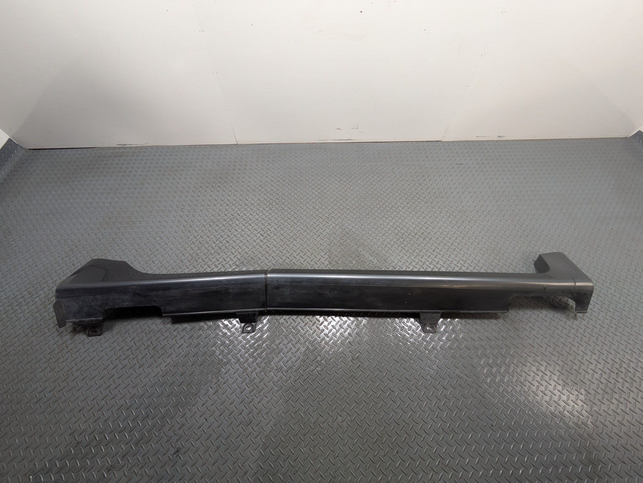 2004 - 2006 OEM ACURA TL RIGHT SIDE EXTERIOR ROCKER BODY MOULDING TRIM