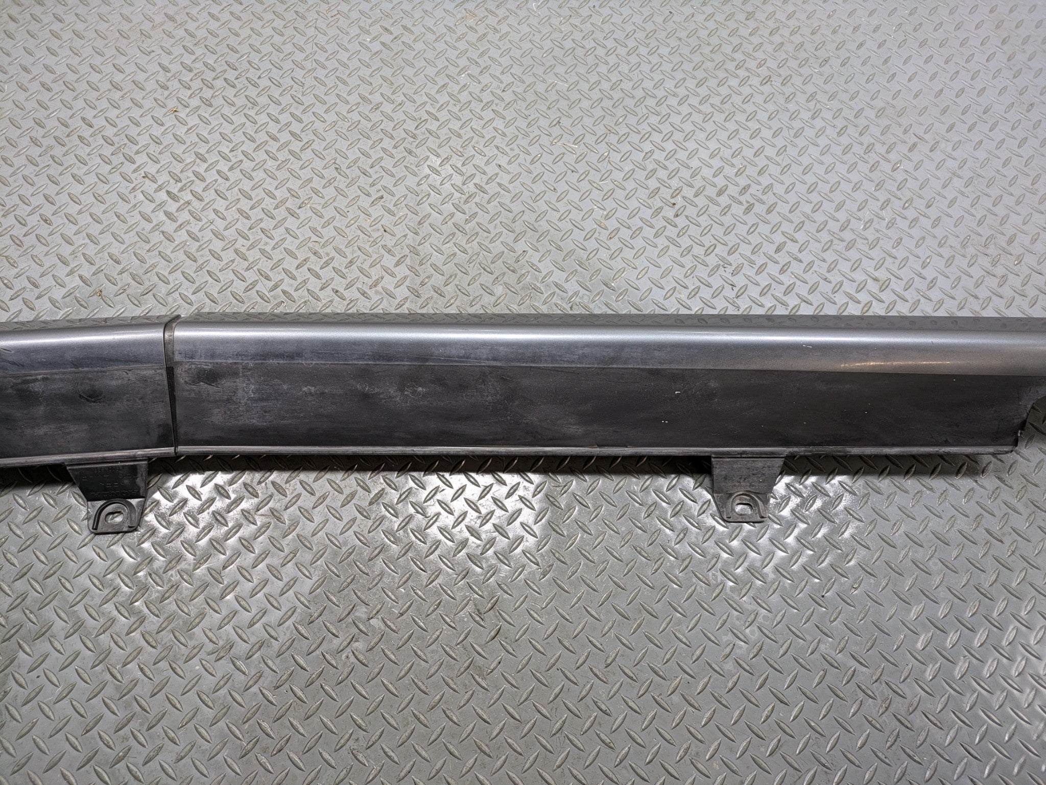 2004 - 2006 OEM ACURA TL RIGHT SIDE EXTERIOR ROCKER BODY MOULDING TRIM