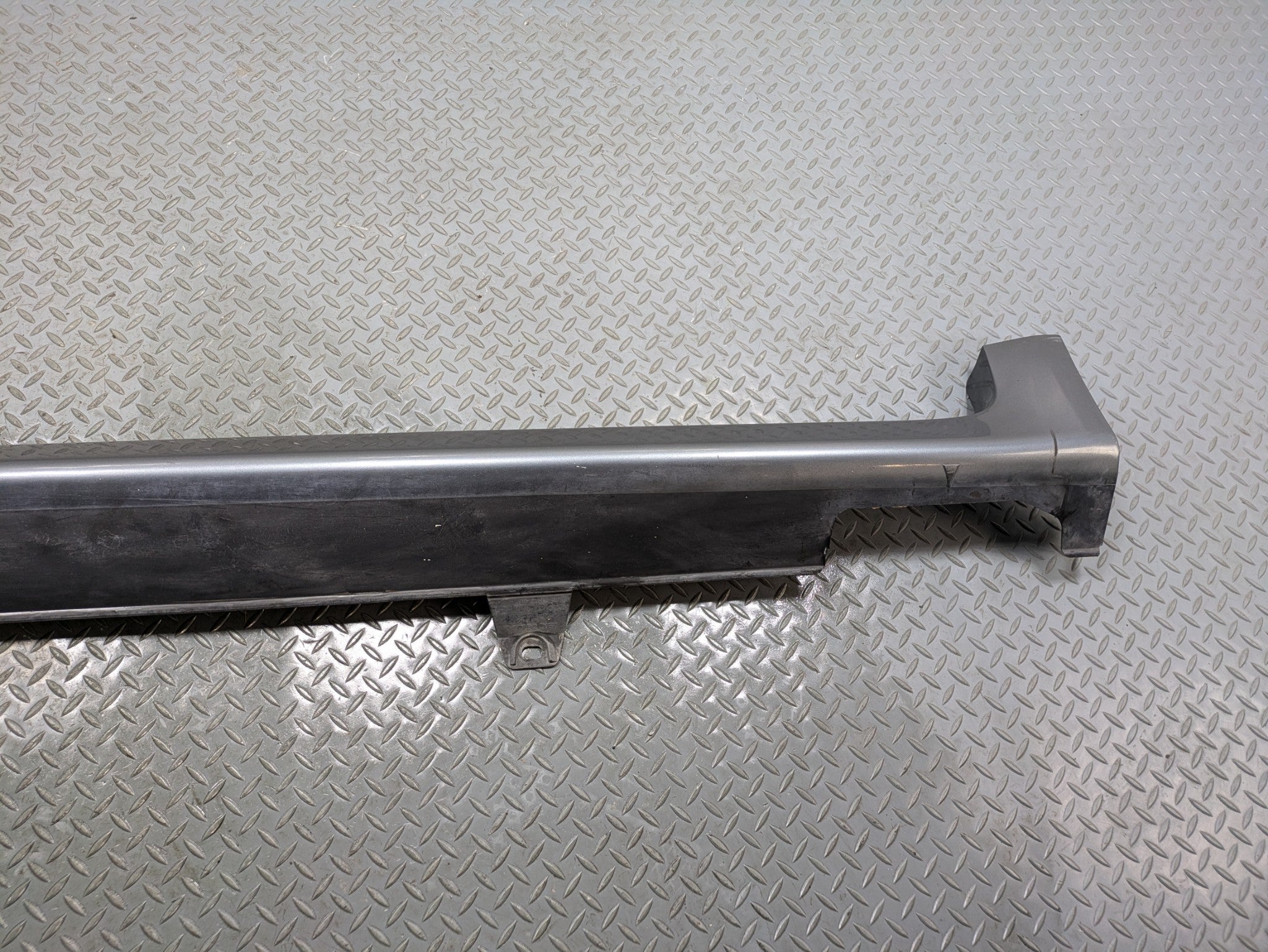 2004 - 2006 OEM ACURA TL RIGHT SIDE EXTERIOR ROCKER BODY MOULDING TRIM