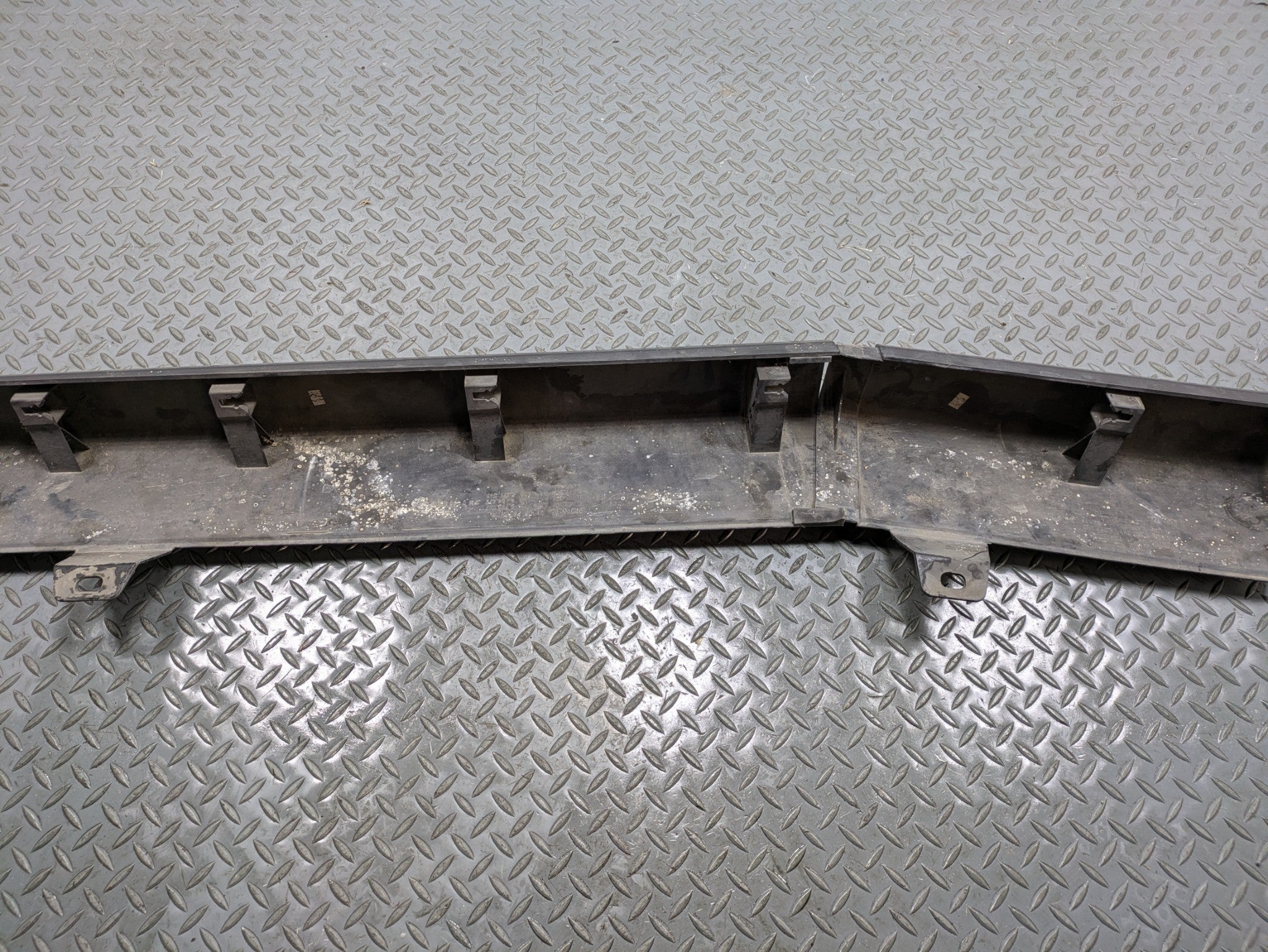 2004 - 2006 OEM ACURA TL RIGHT SIDE EXTERIOR ROCKER BODY MOULDING TRIM
