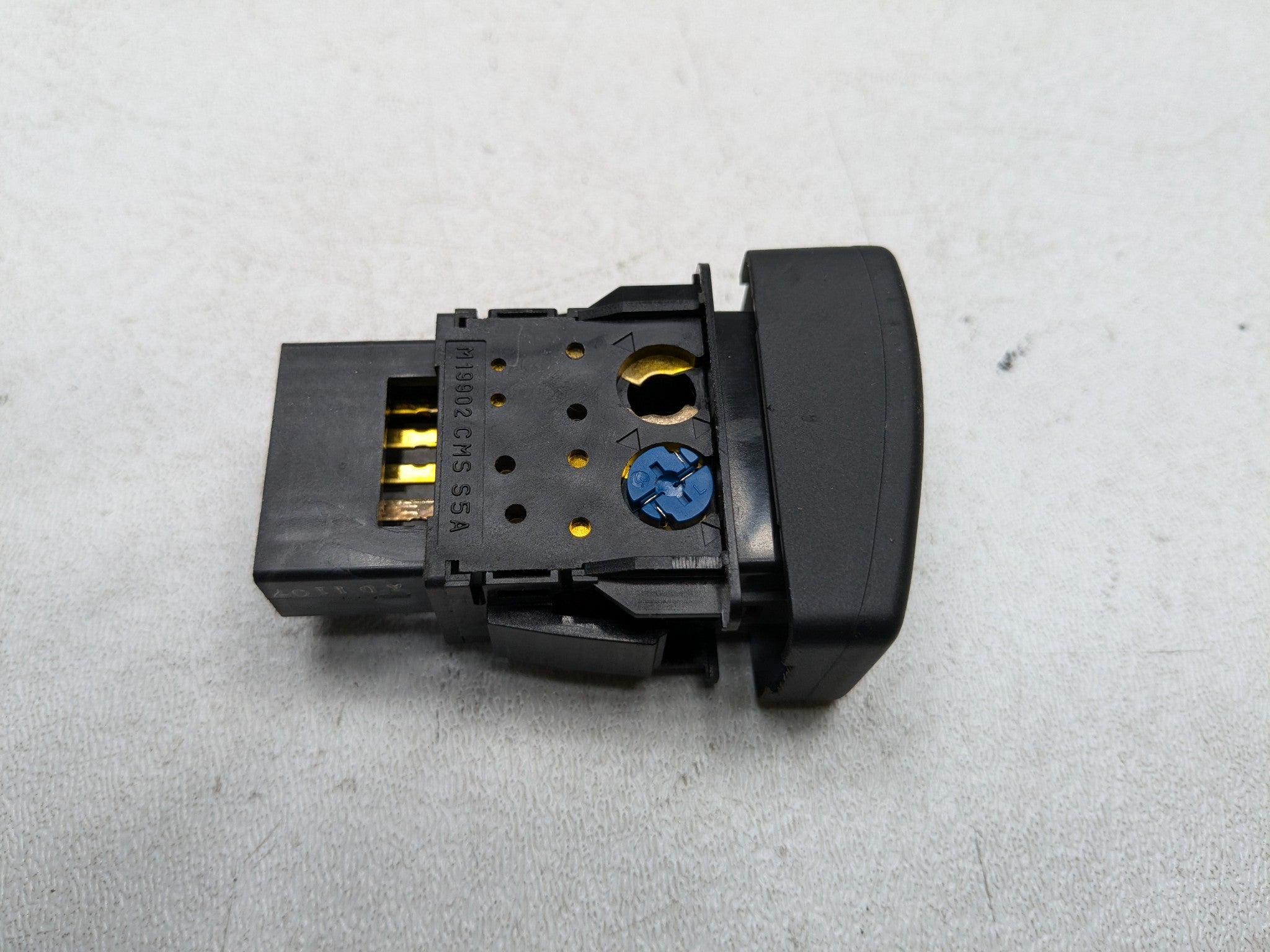 2004 - 2006 OEM ACURA TL FRONT DASHBOARD PANEL VSA OFF SWITCH CONTROL BUTTON