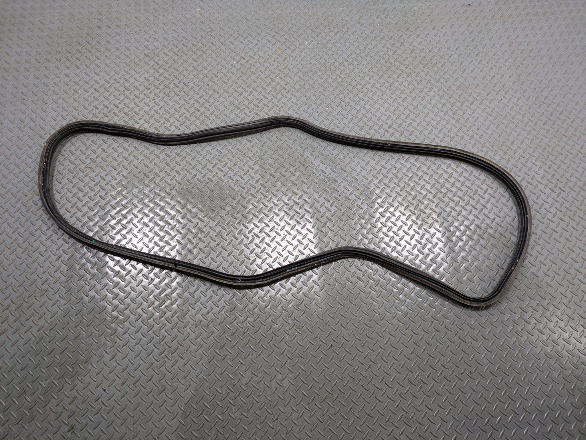 2004 - 2006 OEM ACURA TL REAR TRUNK TAILGATE SEAL WEATHER STRIPPING RUBBER
