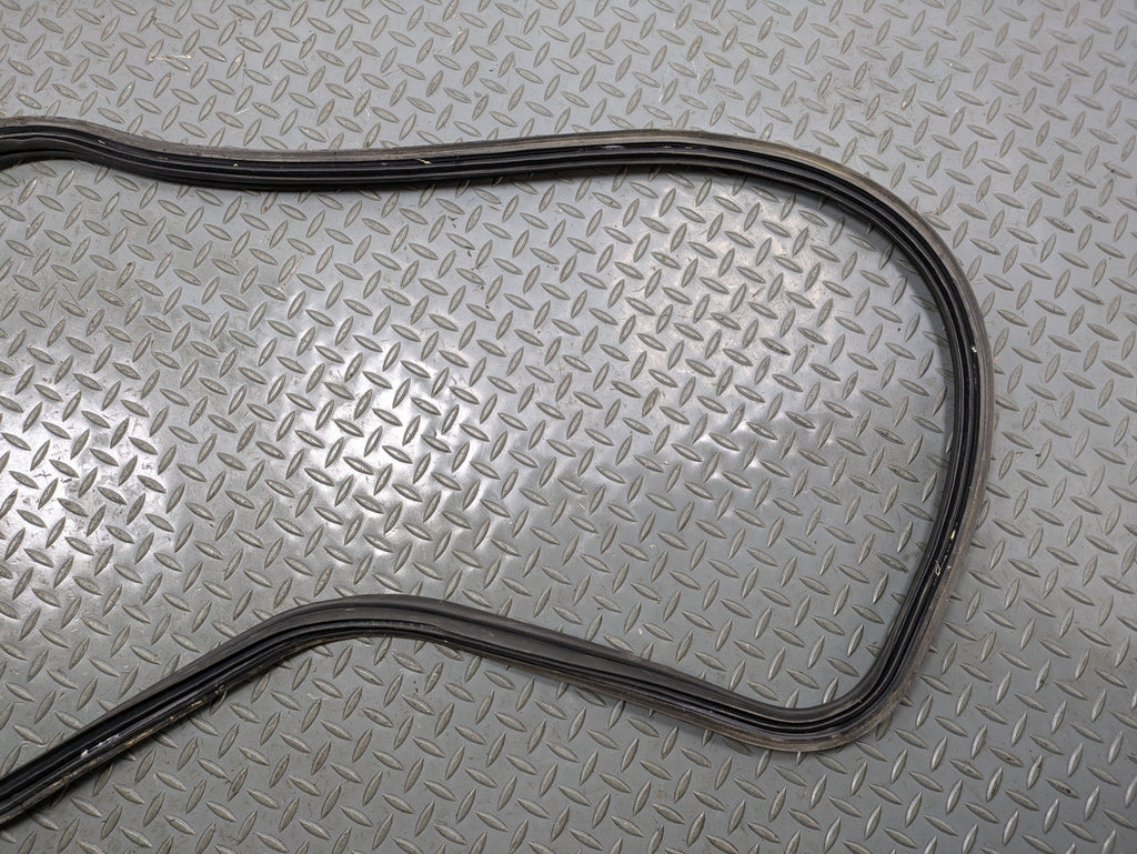2004 - 2006 OEM ACURA TL REAR TRUNK TAILGATE SEAL WEATHER STRIPPING RUBBER