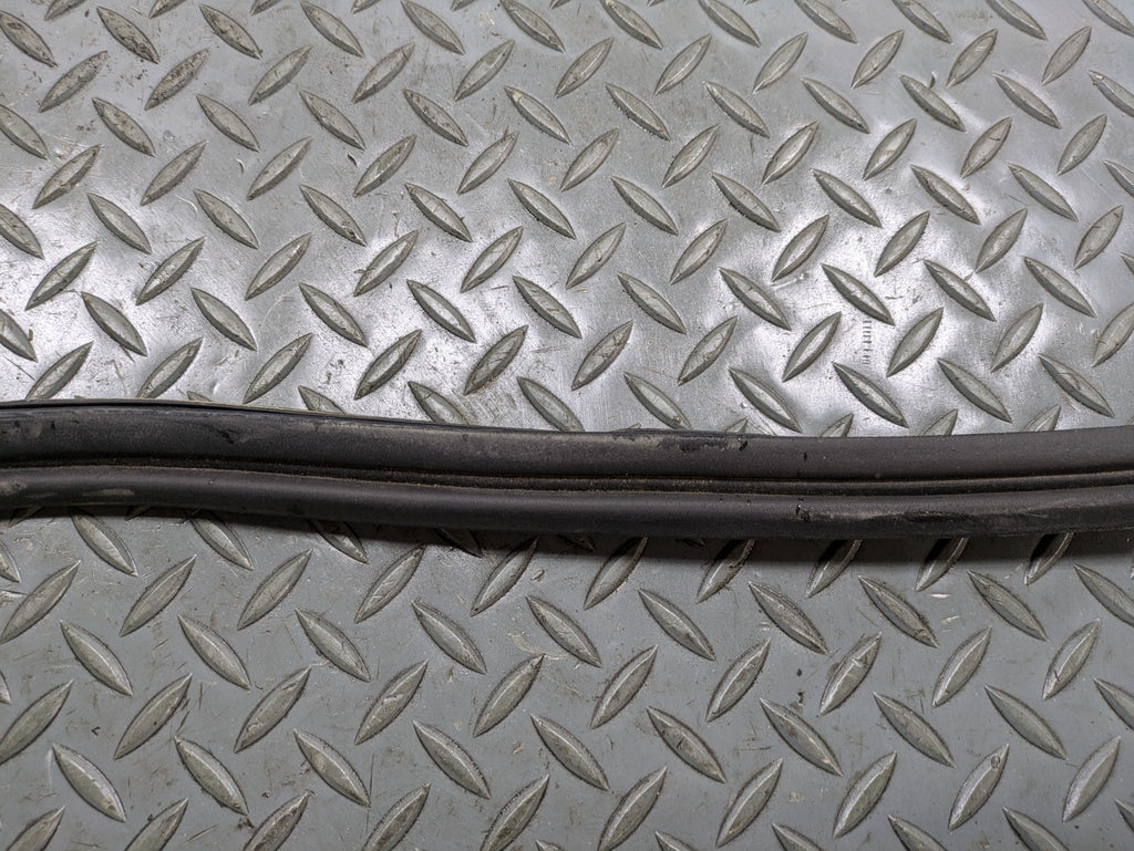 2004 - 2006 OEM ACURA TL REAR TRUNK TAILGATE SEAL WEATHER STRIPPING RUBBER