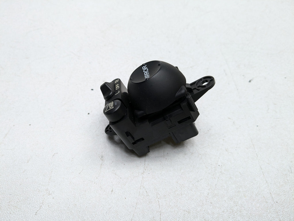2004 - 2006 OEM ACURA TL FRONT LEFT SIDE POWER MIRROR ADJUSTMENT CONTROL SWITCH
