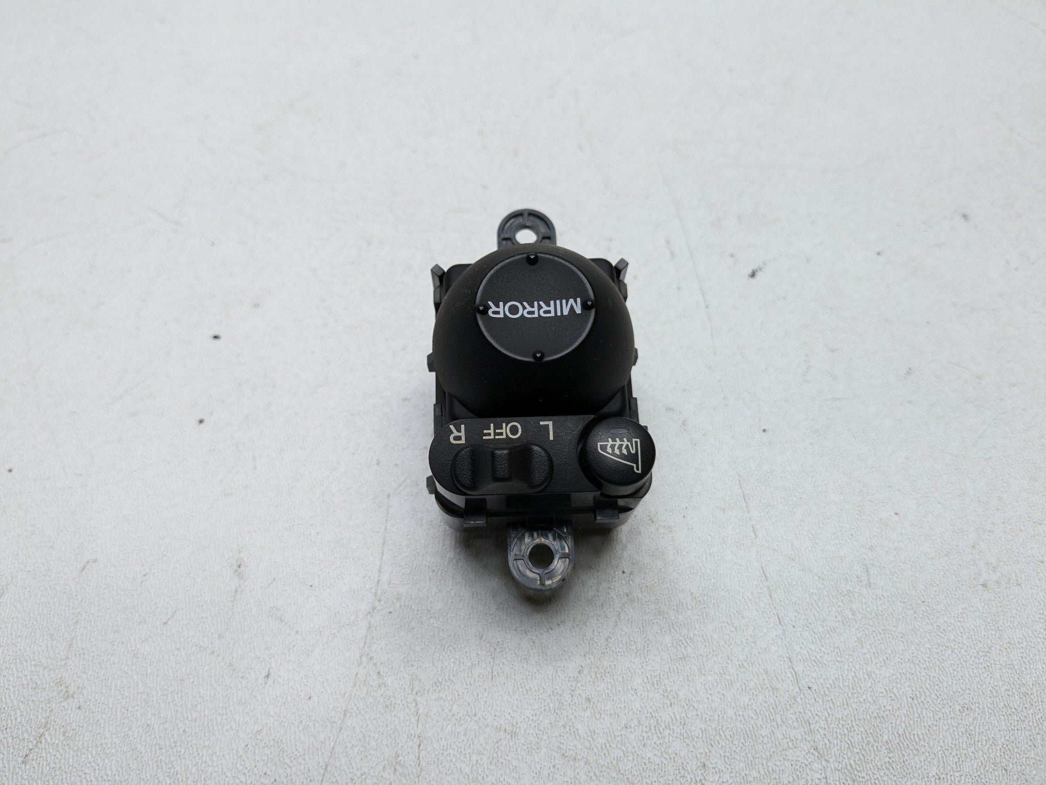 2004 - 2006 OEM ACURA TL FRONT LEFT SIDE POWER MIRROR ADJUSTMENT CONTROL SWITCH