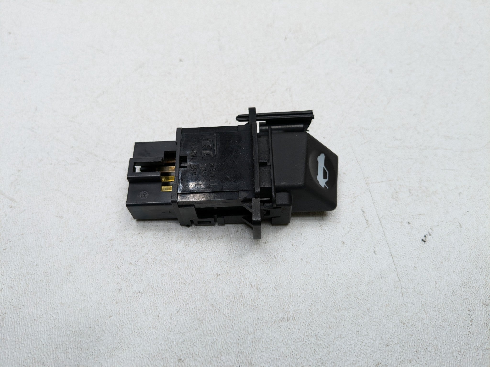 2004 - 2006 OEM ACURA TL TRUNK LID OPEN RELEASE CONTROL SWITCH BUTTON