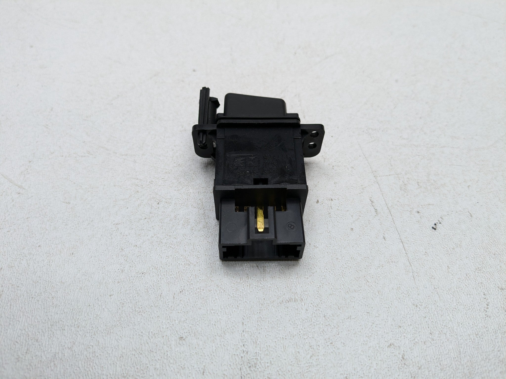 2004 - 2006 OEM ACURA TL TRUNK LID OPEN RELEASE CONTROL SWITCH BUTTON