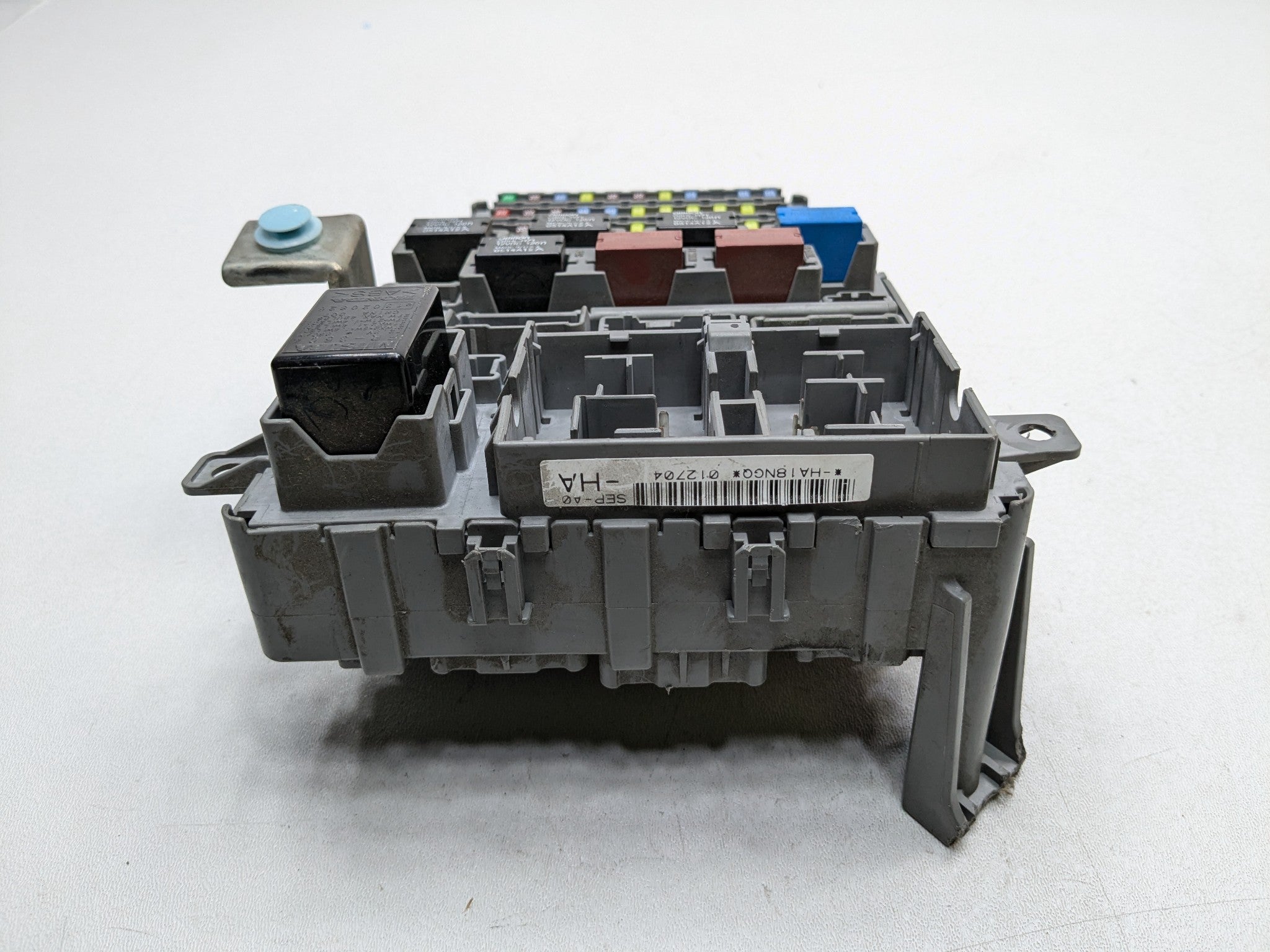 2004 - 2006 OEM ACURA TL INTERIOR RELAY JUNCTION BLOCK CABIN FUSE BOX