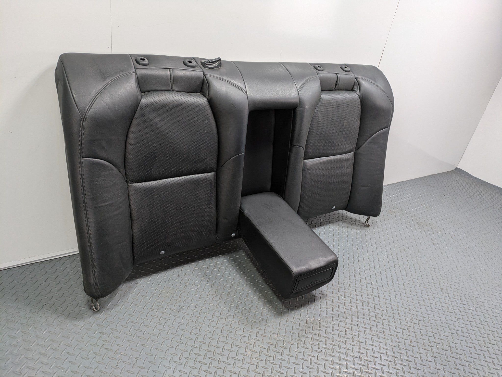 2004 - 2006 OEM ACURA TL REAR UPPER SEAT AND ARMREST ASSEMBLY LEATHER BLACK