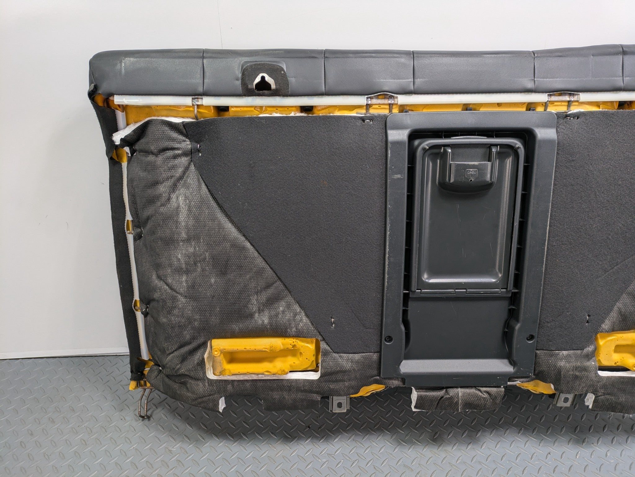 2004 - 2006 OEM ACURA TL REAR UPPER SEAT AND ARMREST ASSEMBLY LEATHER BLACK
