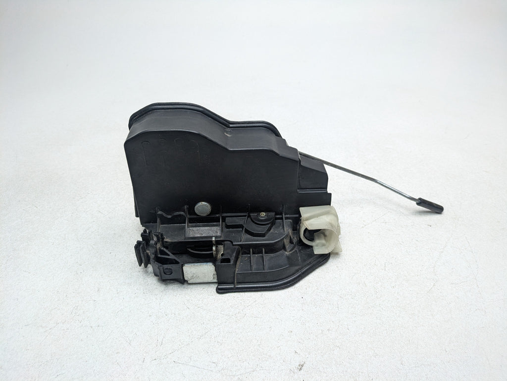 2016 - 2019 OEM BMW 330I FRONT LEFT DRIVER SIDE DOOR LATCH LOCK ACTUATOR
