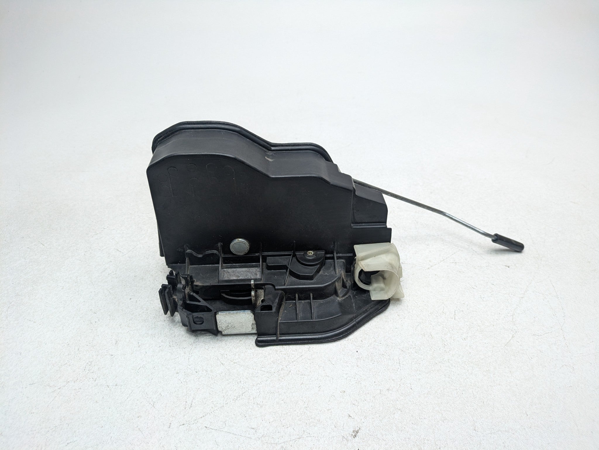 2016 - 2019 OEM BMW 330I FRONT LEFT DRIVER SIDE DOOR LATCH LOCK ACTUATOR