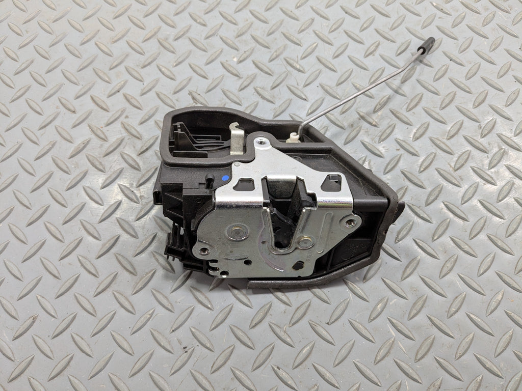 2016 - 2019 OEM BMW 330I REAR RIGHT PASSENGER SIDE DOOR LATCH LOCK ACTUATOR