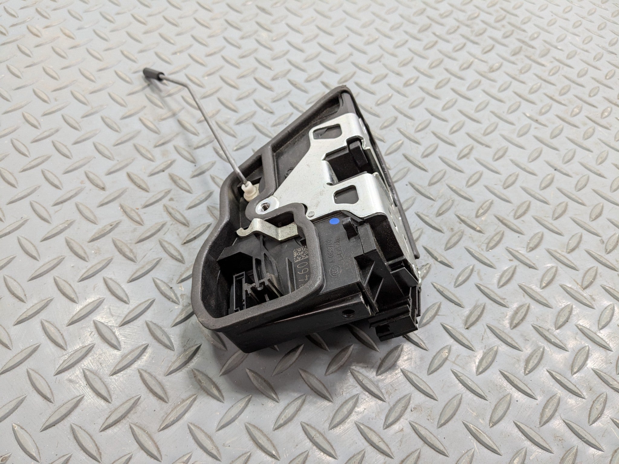 2016 - 2019 OEM BMW 330I REAR RIGHT PASSENGER SIDE DOOR LATCH LOCK ACTUATOR