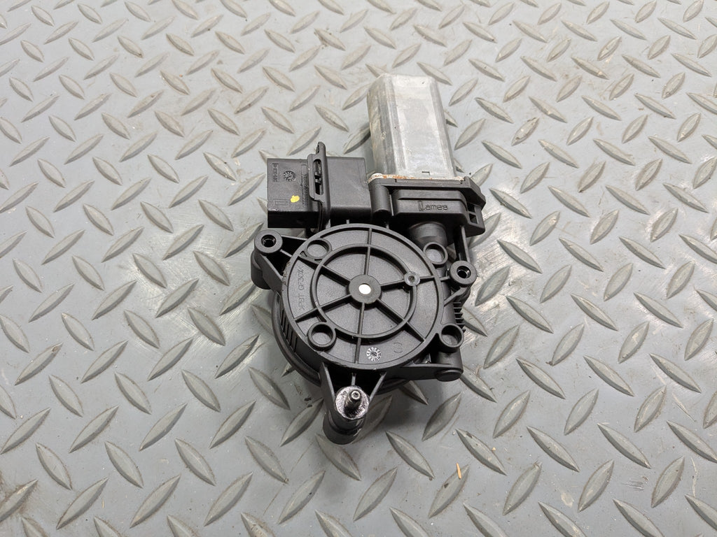 2016 - 2019 OEM BMW 330I FRONT RIGHT PASSENGER SIDE POWER WINDOW MOTOR ASSEMBLY
