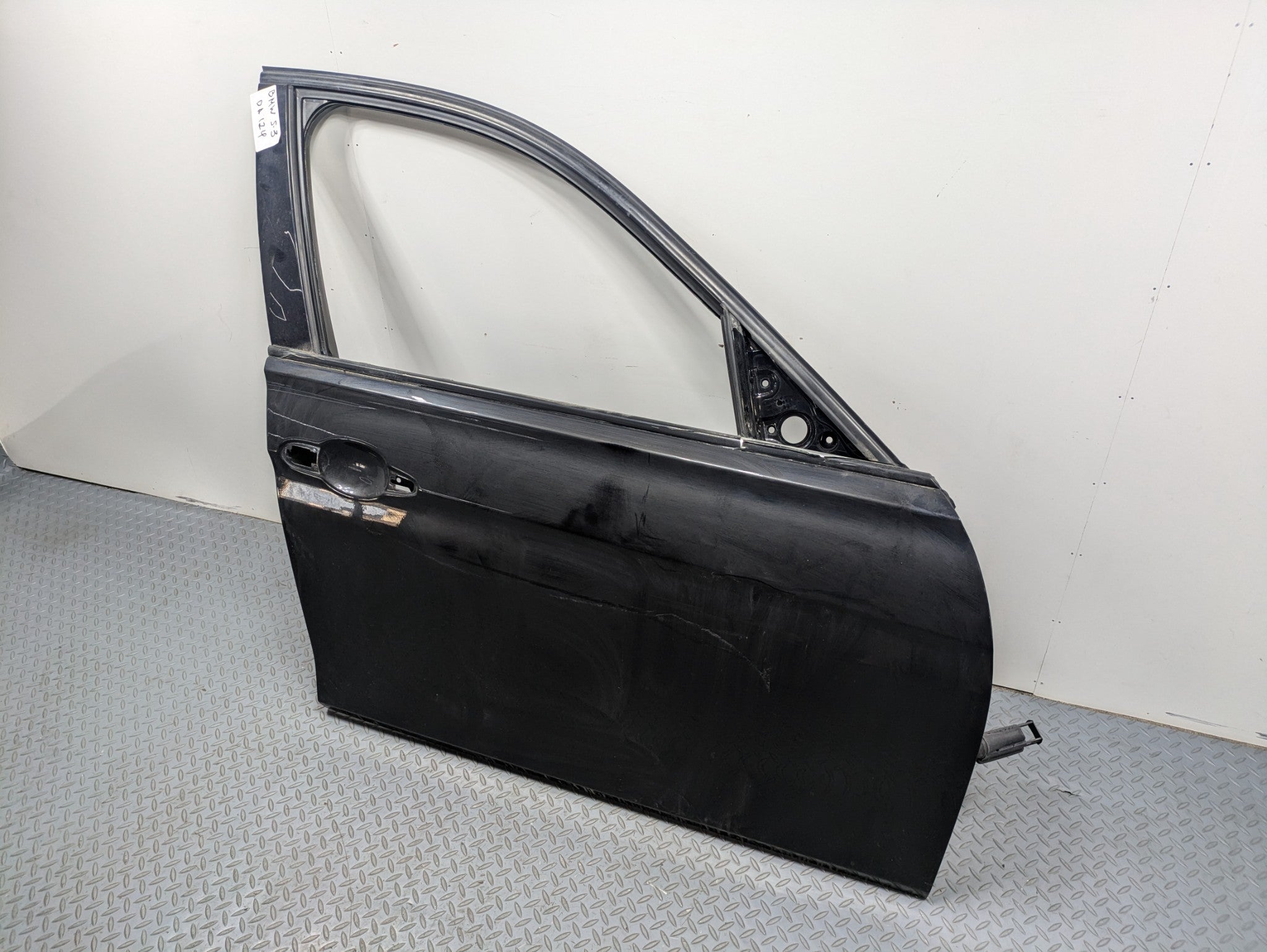 2016 - 2019 OEM BMW 330I FRONT RIGHT SIDE DOOR SHELL PANEL BLACK ASSEMBLY