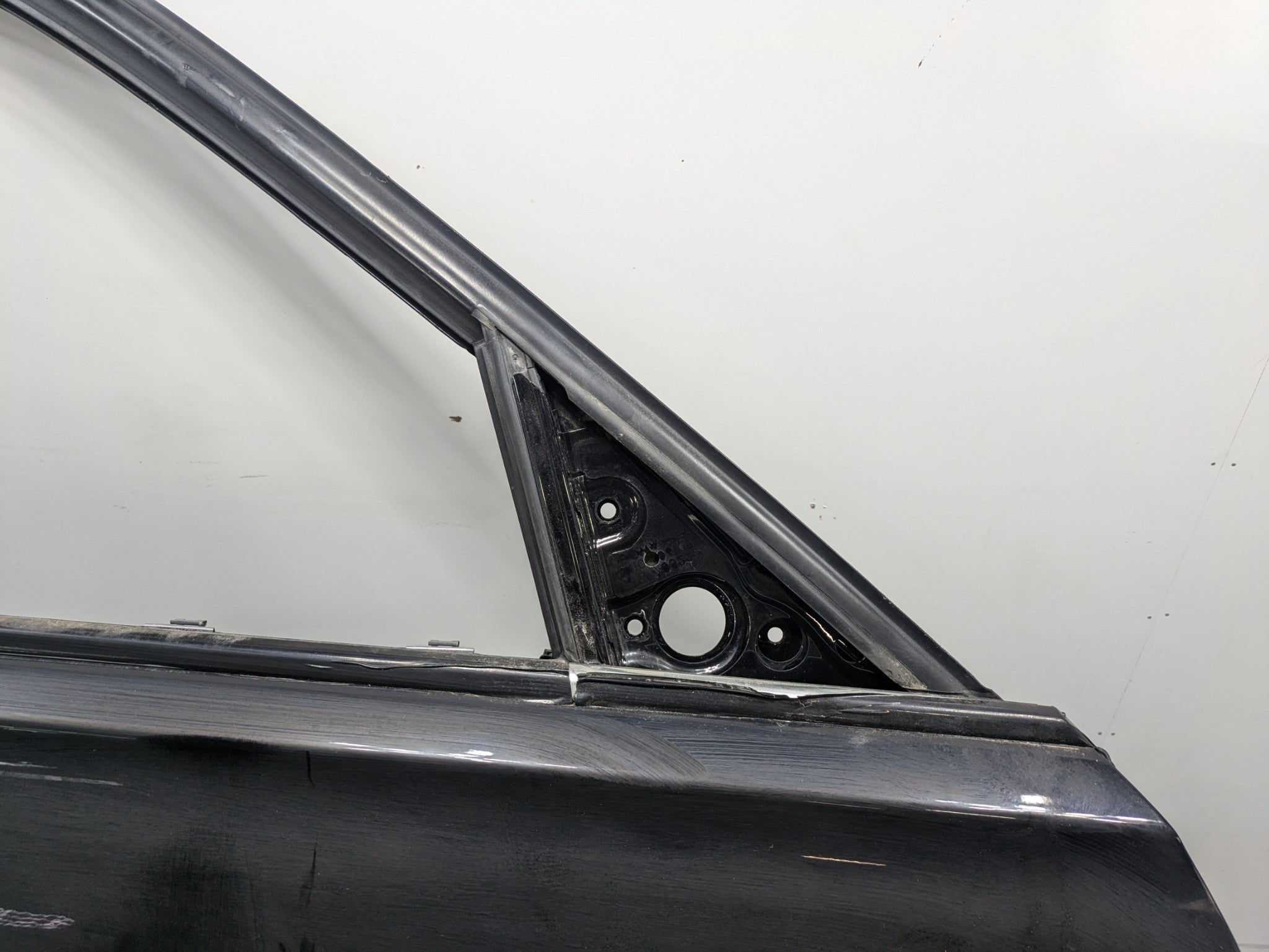 2016 - 2019 OEM BMW 330I FRONT RIGHT SIDE DOOR SHELL PANEL BLACK ASSEMBLY