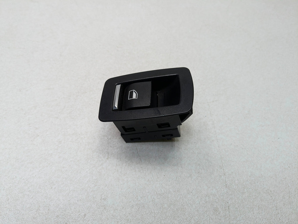 2016 - 2019 OEM BMW 330I REAR LEFT SIDE DOOR WINDOW PUSH PULL SWITCH ASSEMBLY