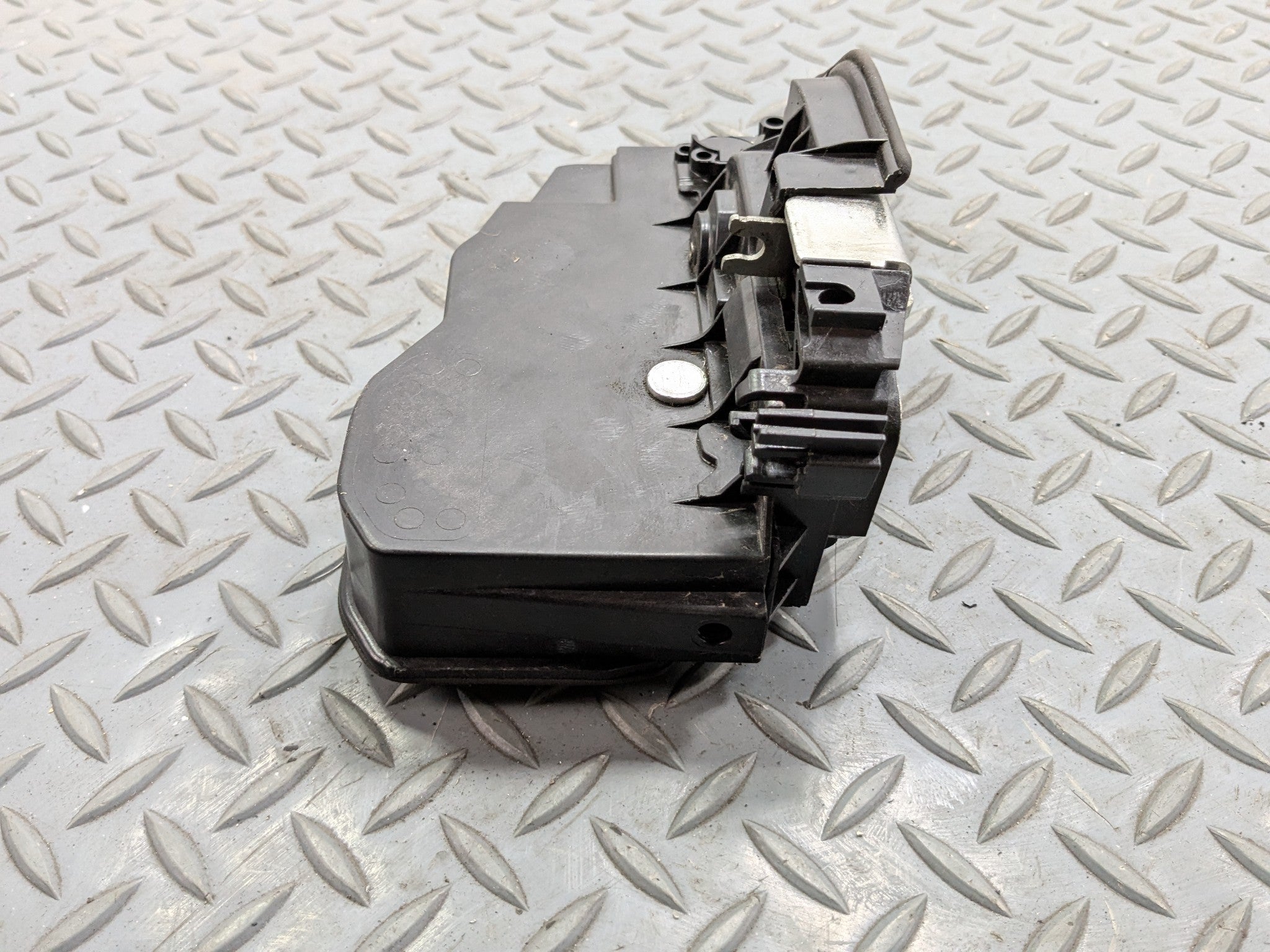 2016 - 2019 OEM BMW 330I REAR LEFT DRIVER SIDE DOOR LATCH LOCK ACTUATOR