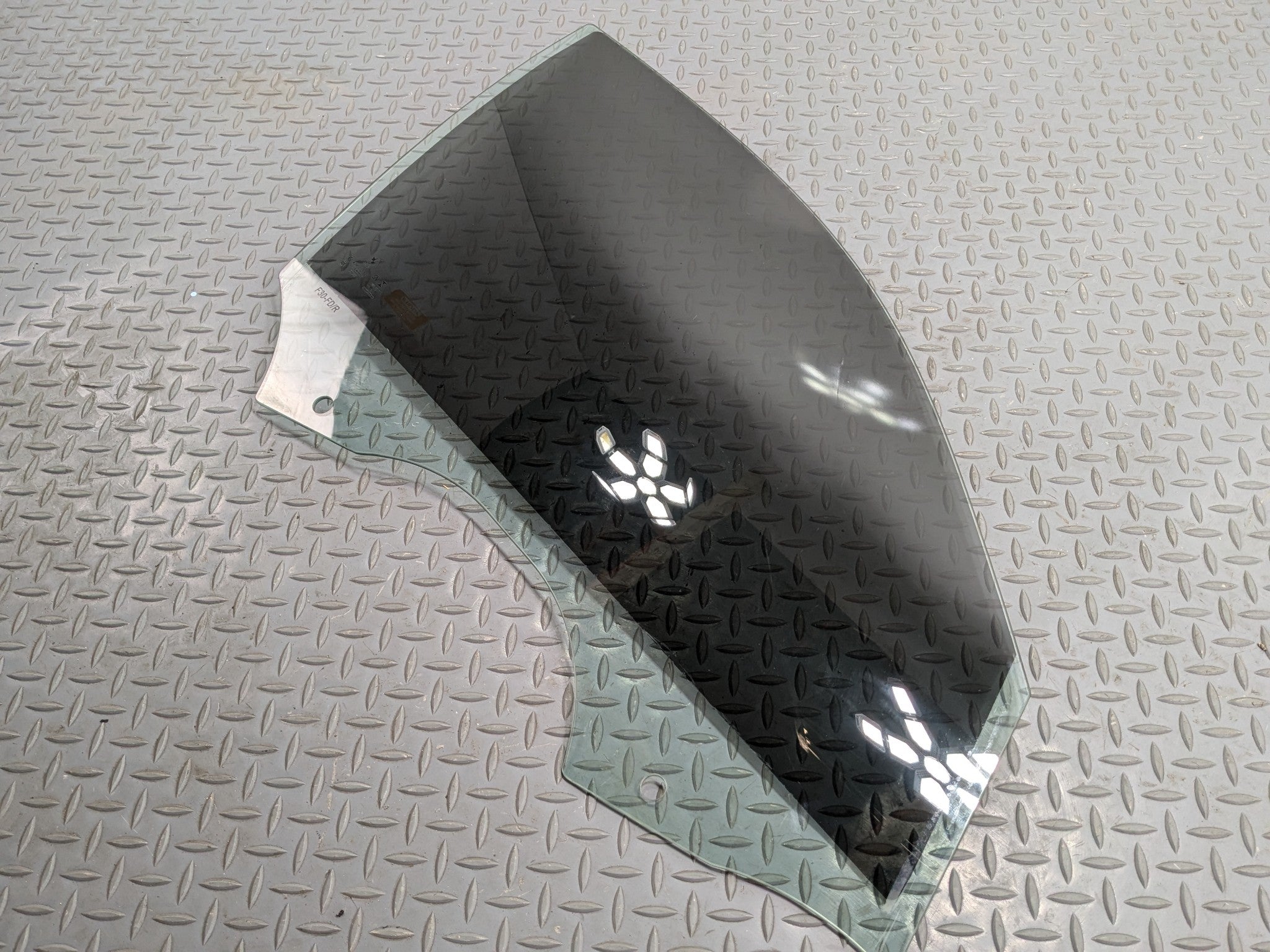 2016 - 2019 OEM BMW 330I FRONT RIGHT PASSENGER SIDE DOOR WINDOW GLASS TINTED