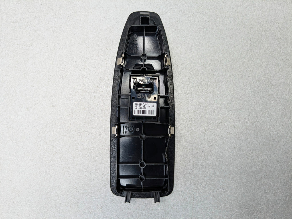 2016 - 2019 OEM BMW 330I FRONT RIGHT DOOR PANEL WINDOW CONTROL SWITCH ASSEMBLY