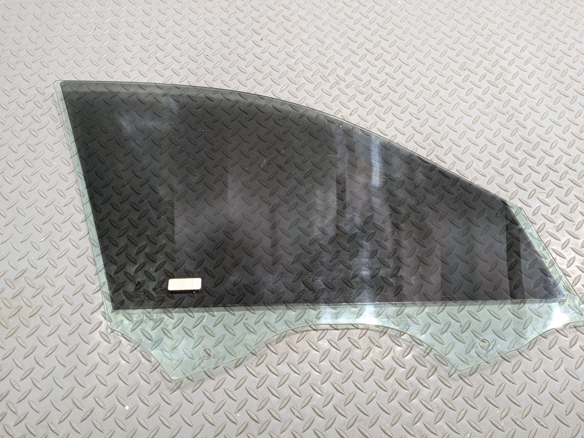 2016 - 2019 OEM BMW 330I FRONT LEFT DRIVER SIDE DOOR WINDOW GLASS TINTED