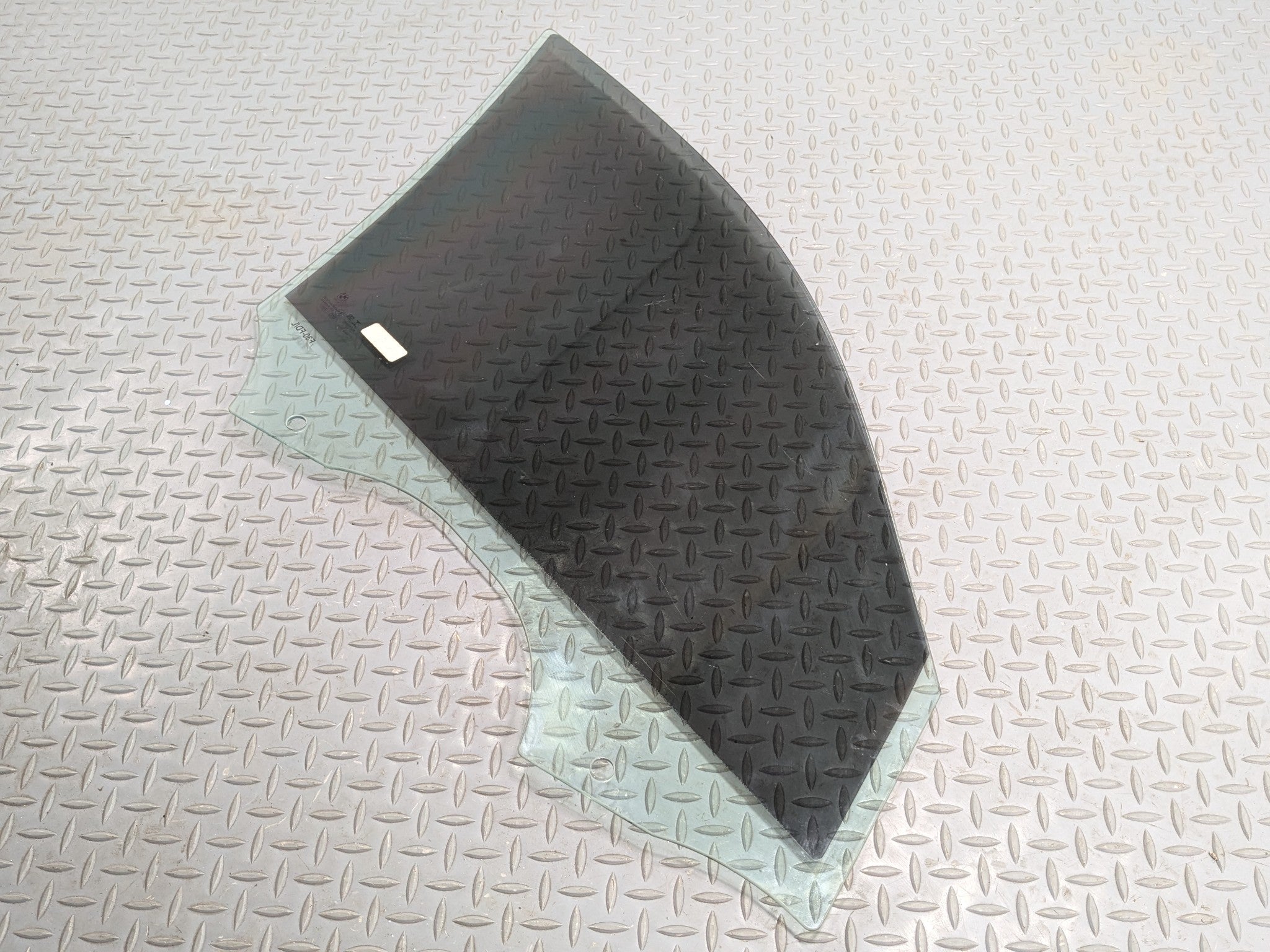 2016 - 2019 OEM BMW 330I FRONT LEFT DRIVER SIDE DOOR WINDOW GLASS TINTED