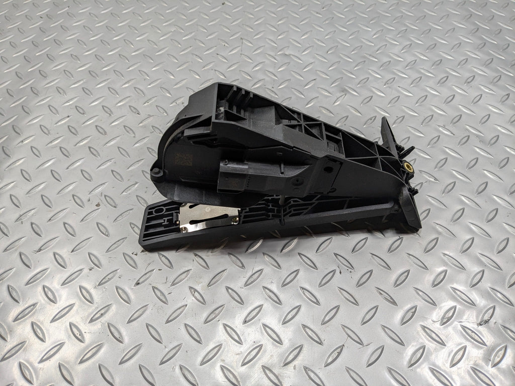 2016 - 2019 OEM BMW 330I GAS ACCELERATOR THROTTLE FOOT PEDAL ASSEMBLY