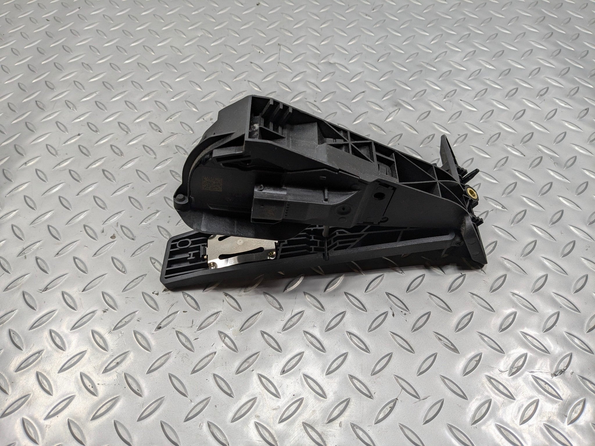 2016 - 2019 OEM BMW 330I GAS ACCELERATOR THROTTLE FOOT PEDAL ASSEMBLY