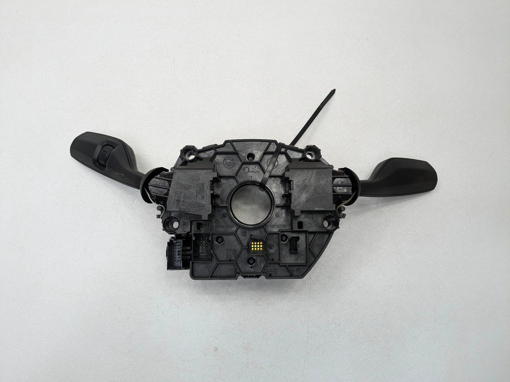 2016 - 2019 OEM BMW 330I WIPER TURN SIGNAL STALK SWITCH ASSEMBLY