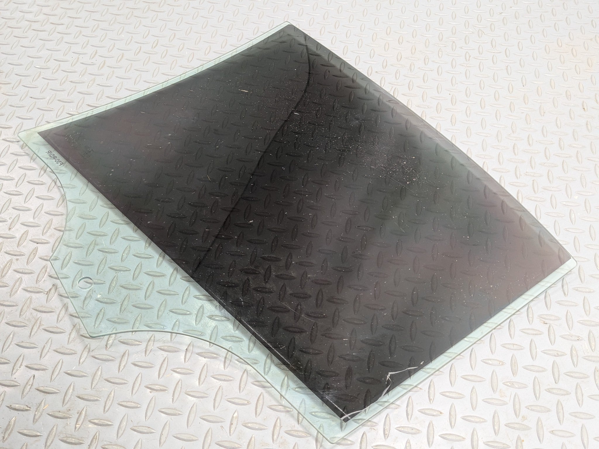 2016 - 2019 OEM BMW 330I REAR RIGHT PASSENGER SIDE DOOR WINDOW GLASS TINTED