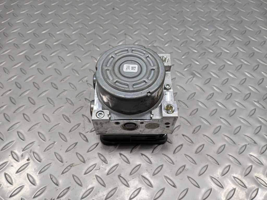 2016 - 2019 OEM BMW 330I ANTI LOCK BRAKE PUMP CONTROL MODULE UNIT