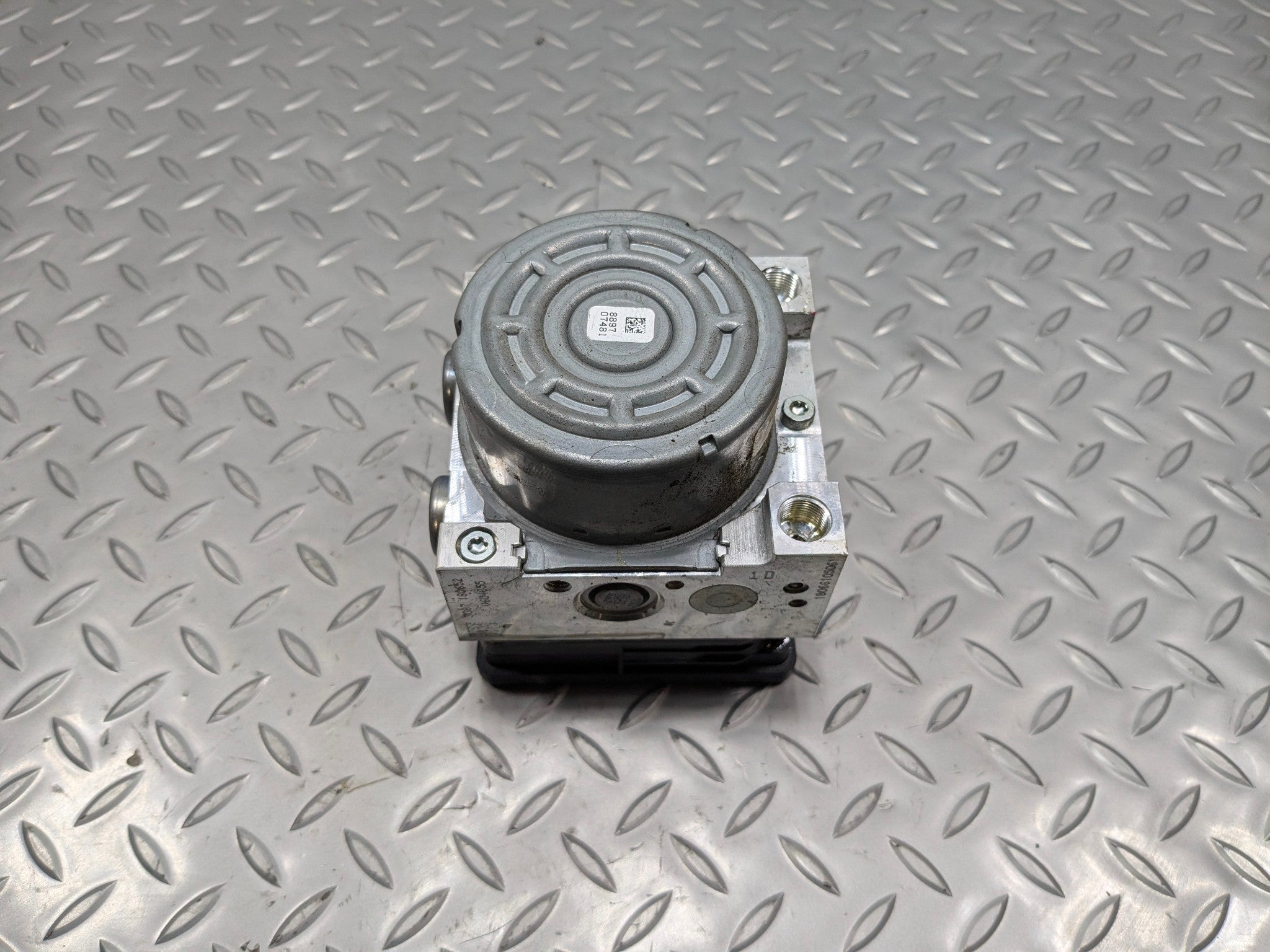 2016 - 2019 OEM BMW 330I ANTI LOCK BRAKE PUMP CONTROL MODULE UNIT