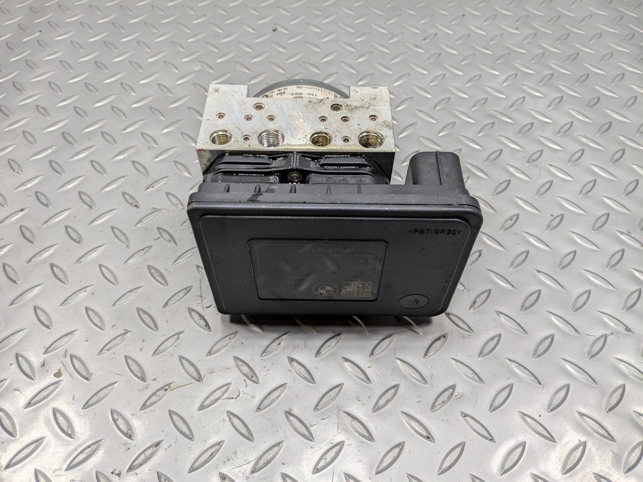 2016 - 2019 OEM BMW 330I ANTI LOCK BRAKE PUMP CONTROL MODULE UNIT
