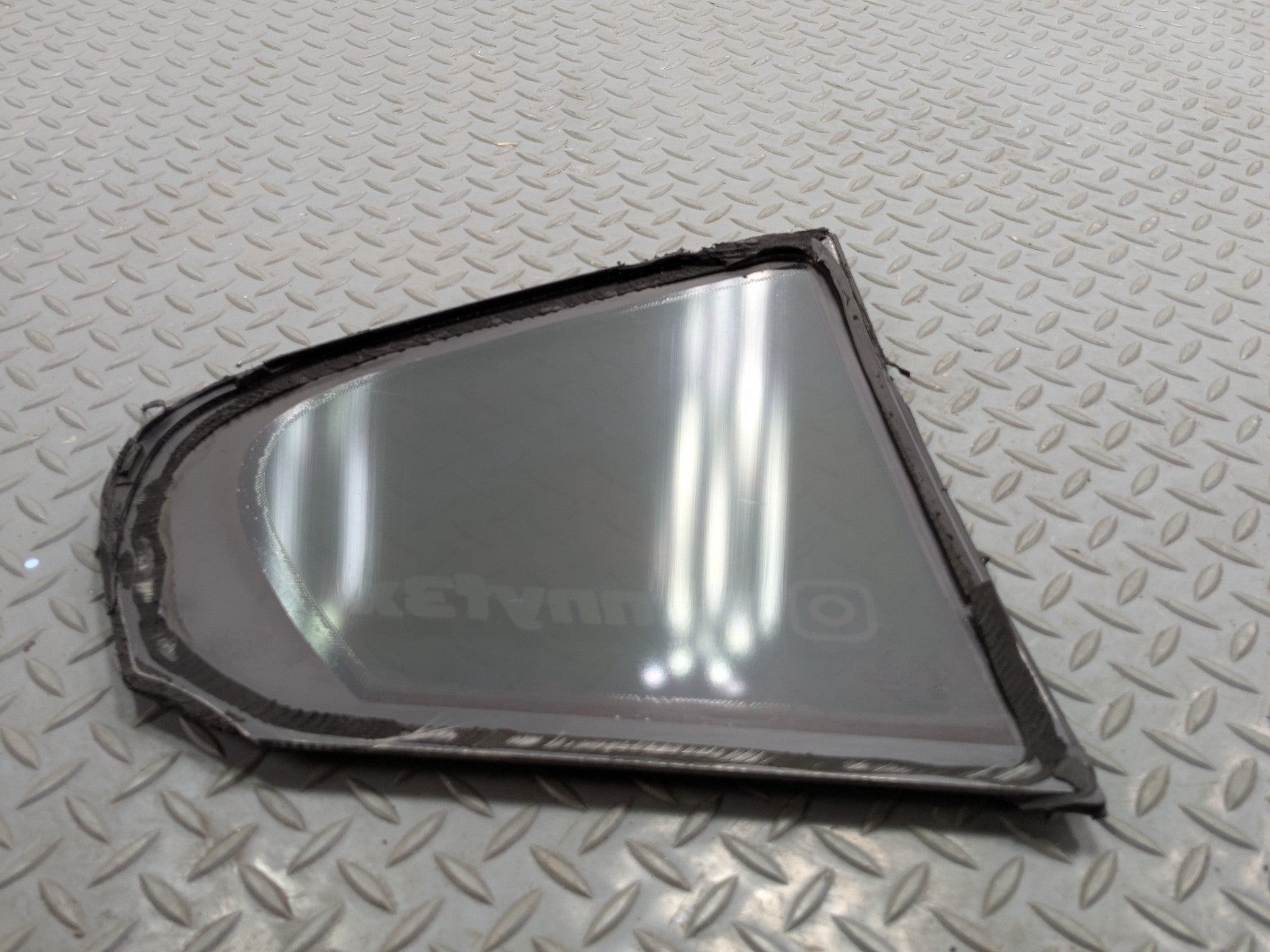 2016 - 2019 OEM BMW 330I REAR LEFT DRIVER SIDE WINDOW VENT GLASS