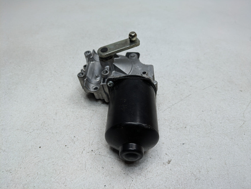 2016 - 2019 OEM BMW 330I FRONT WINDSHIELD WIPER MOTOR ASSYMBLY
