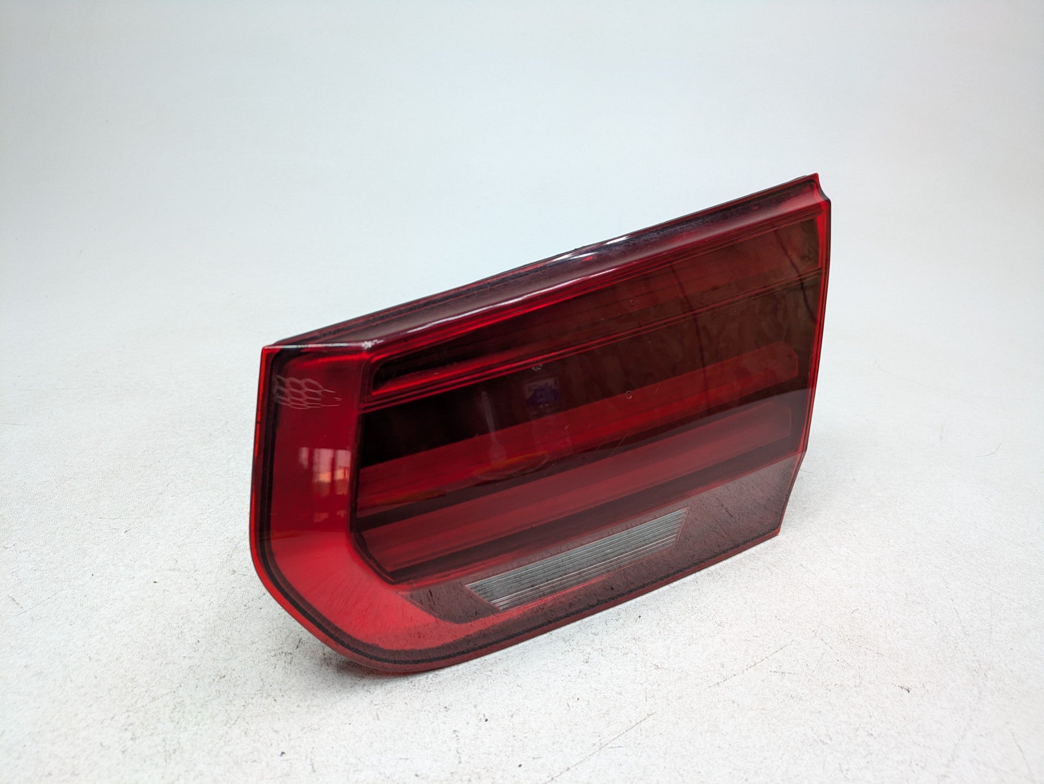 2016 - 2019 OEM BMW 330I REAR RIGHT PASSENGER SIDE INNER TAIL LIGHT ASSEMBLY