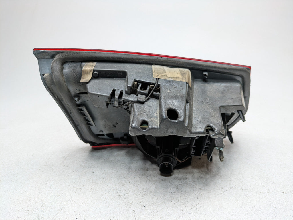 2016 - 2019 OEM BMW 330I REAR RIGHT PASSENGER SIDE INNER TAIL LIGHT ASSEMBLY