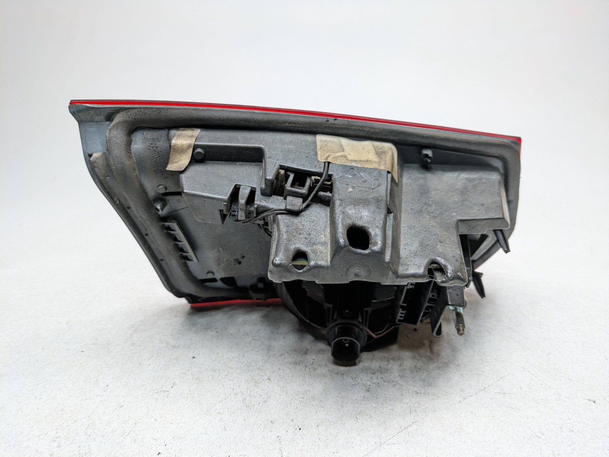 2016 - 2019 OEM BMW 330I REAR RIGHT PASSENGER SIDE INNER TAIL LIGHT ASSEMBLY