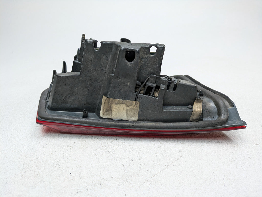2016 - 2019 OEM BMW 330I REAR RIGHT PASSENGER SIDE INNER TAIL LIGHT ASSEMBLY