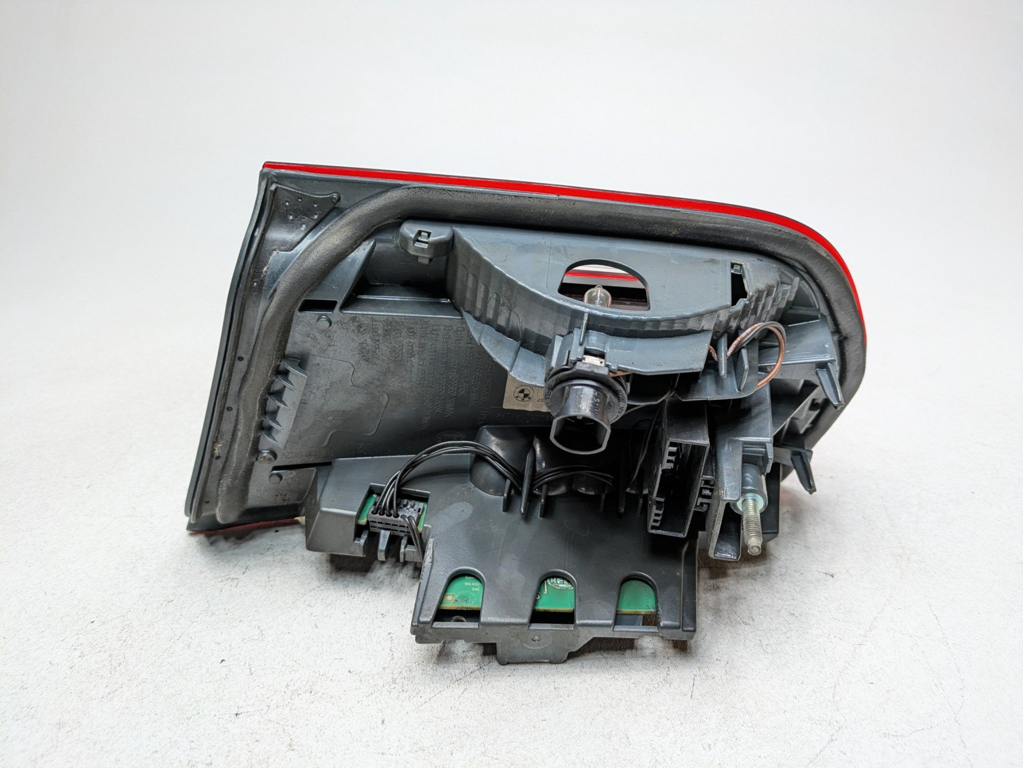 2016 - 2019 OEM BMW 330I REAR LEFT DRIVER SIDE INNER TAIL LIGHT ASSEMBLY